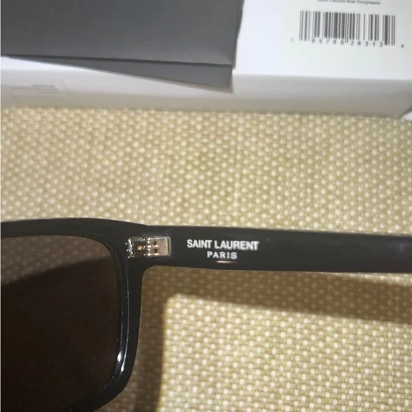 Authentic YSL black Sunglasses - Picture 7 of 8
